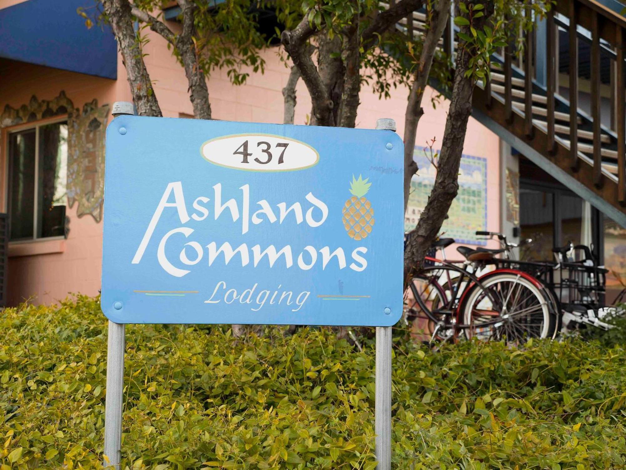 Ashland Commons Hostel Екстер'єр фото